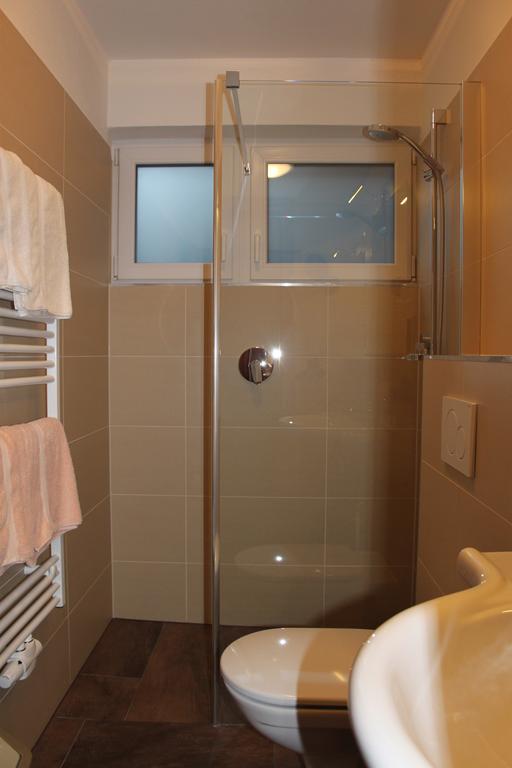 Dreibettzimmer